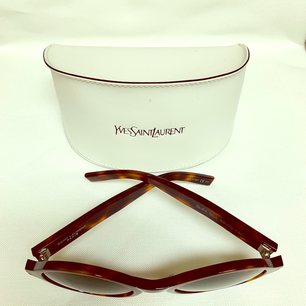 Sunglasses Saint Laurent